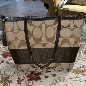 Elegant Brown Tote Coach Bag